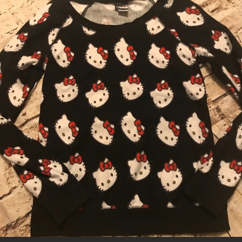 Hello kitty Sweatshirt size Juniors Medium- Large